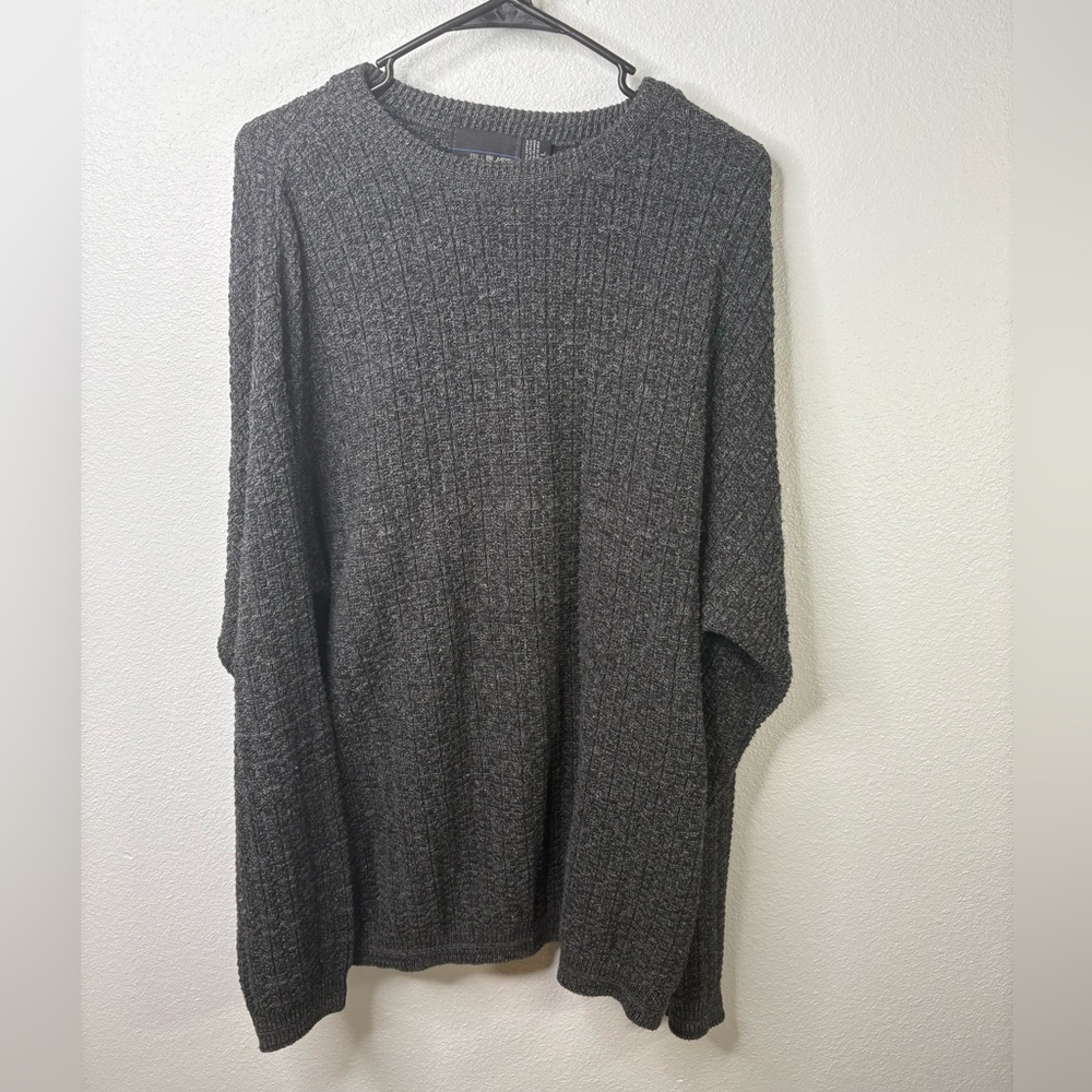 Bill Blass Large Knit Sweater